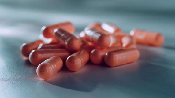 日本政府も購入したコロナ治療薬「モルヌピラビル」…効果や副作用は？いつから使える？【医師が解説】