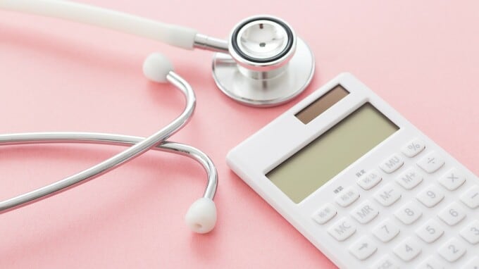 医師の確定申告：医師は節税できる？勤務医の確定申告、開業医の確定申告の違いを紹介