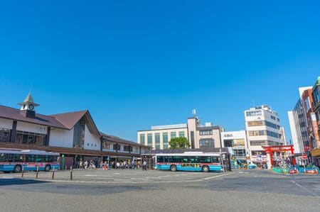 （JR鎌倉駅前／PIXTA）