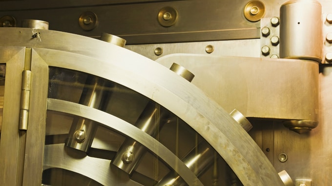 高齢者の生活保障は二の次!?――「国の借金」を支える年金資金