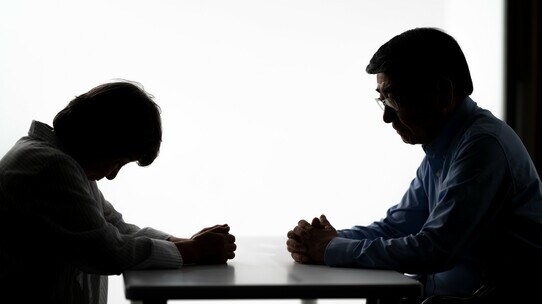 平均給与433万円…薄給の先にあるのは「老々介護」という悲惨