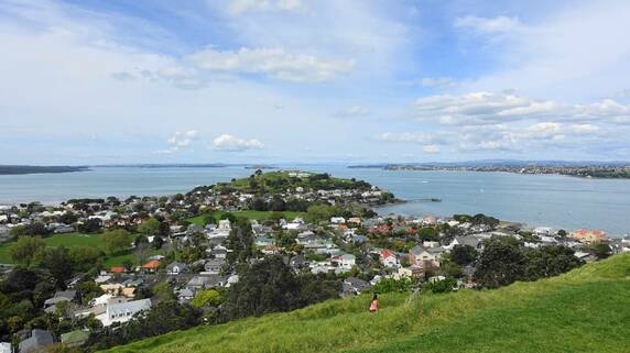 【NZ不動産の最新事情】オークランド地区、2月の不動産平均価格は100万NZドルを下回る…購入は速やかに、売却は8～9月まで辛抱を