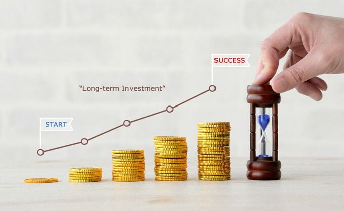 年収3,000万円・40代CFO「金利が上がっても大丈夫？」…〈固定×変動ミックス〉で守りながら拡大するローン戦略【FPが解説】