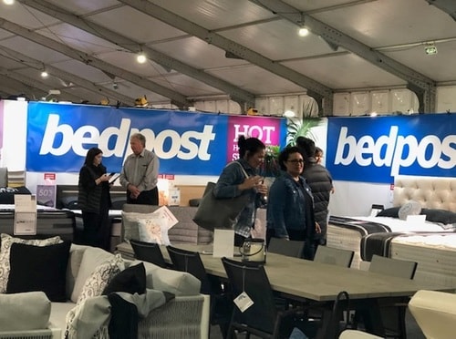 ［図表5］高性能なベッドは人気が高く、商談に訪れる人も多数