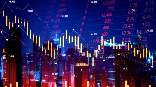 政府が始めた「日本型雇用の見直し」…最低賃金はついに「1,000円の大台」へ。中小企業の“淘汰”を本格化させる恐れ