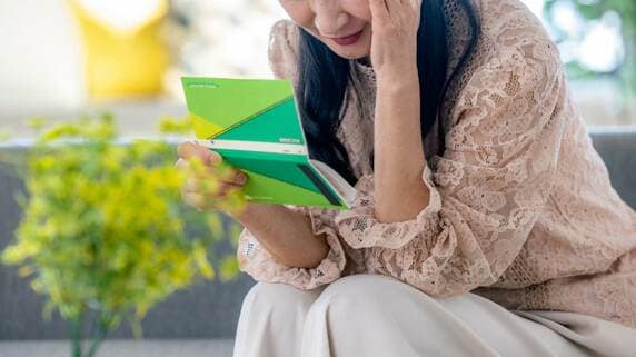 「通帳を見て、声が出ませんでした…」年金月14万円の68歳女性、移住先で直面した〈生活コストと孤立〉