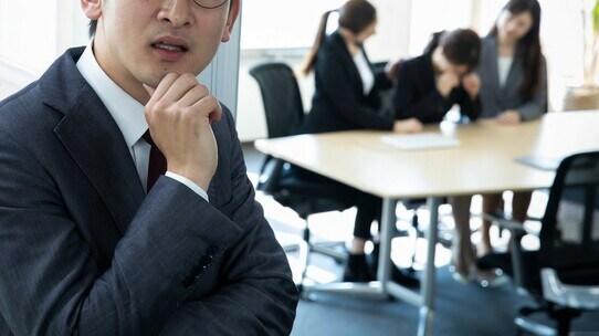 「遅刻常習犯」の部下を怒鳴りつけたら、まさかの退職…これってパワハラ?【弁護士が解説】
