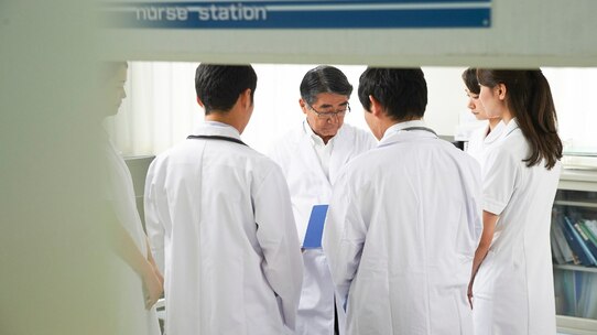 医療では必ずミスが起こる…チームによるエラー対策3つの基本
