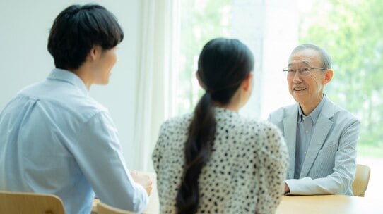 政府税制調査会がついに「相続税・贈与税の見直し」を提言!現行制度の問題点とは?