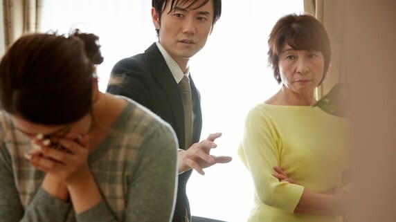 おしとやかな人だったが…夫に先立たれた「年金15万円・60代」の専業主婦、大暴走。親孝行な息子夫婦を離婚の危機に追い込んだ「あまりに身勝手なひとこと」