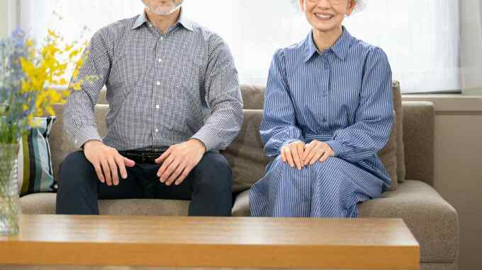 「売れば安心だと思っていたのに…」〈年金月31万円〉70代夫婦、老後資金の支えだったタワマンを手放せず苦悩する理由