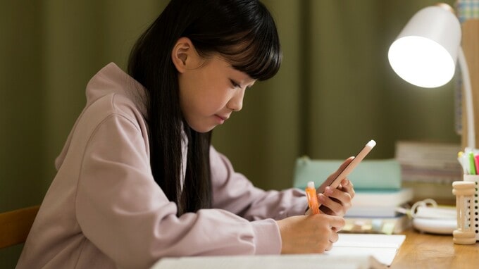 受験生のスマホ、ゲーム…親として「やめさせる」は正解か？