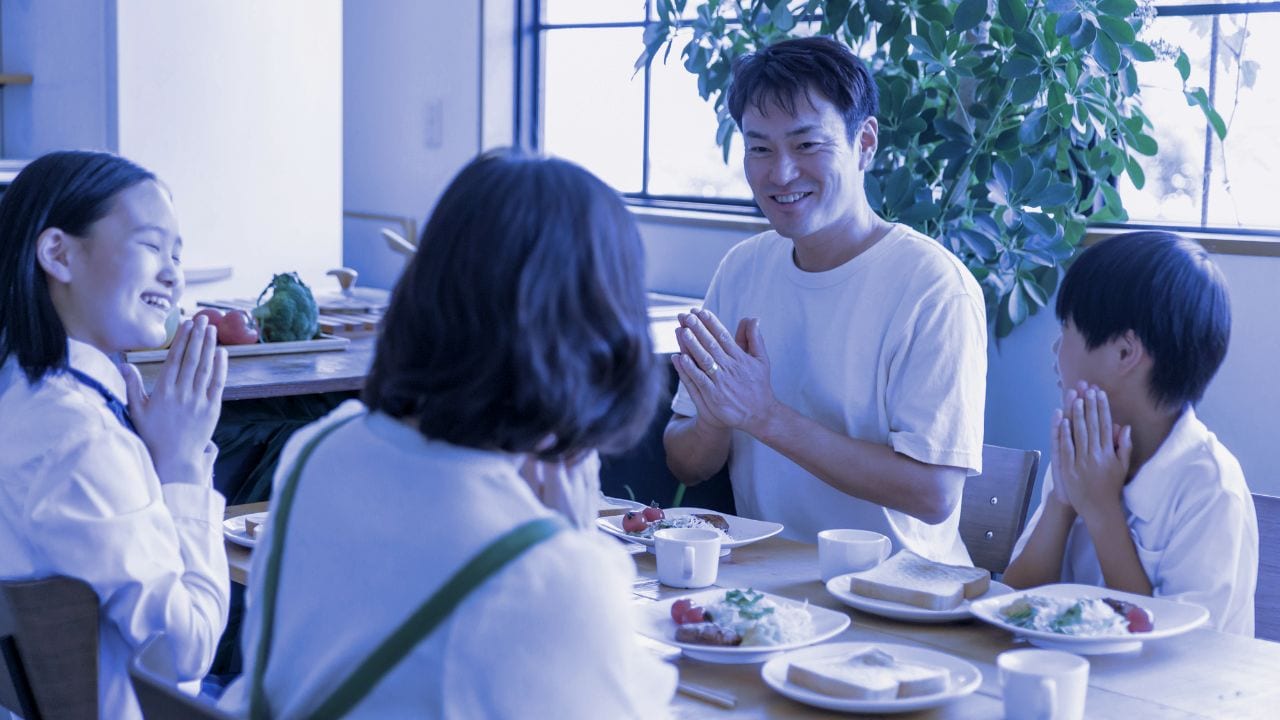 「いま心から悔やんでいる…」社宅暮らしで貯蓄2,000万円を達成した年収800万円・45歳2児の父。悲願のマイホームを購入→10年後に襲いかかった〈悲劇〉【FPが解説】