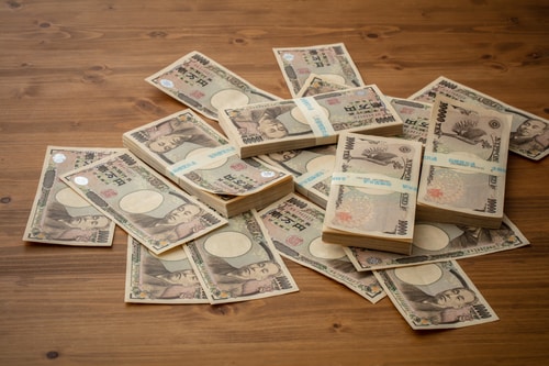 年収1500万円の勤務医が2年で資産10億円を作れるのか？ （画像はイメージです／PIXTA）