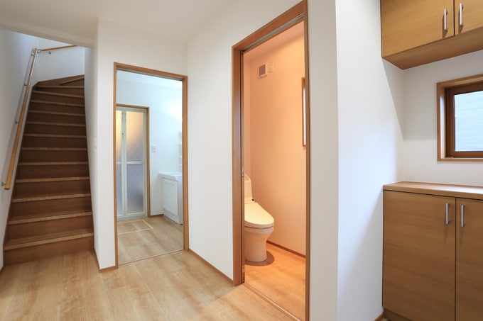 格安ボロ物件の修繕…「真っ白な壁紙」を選んではいけないワケ