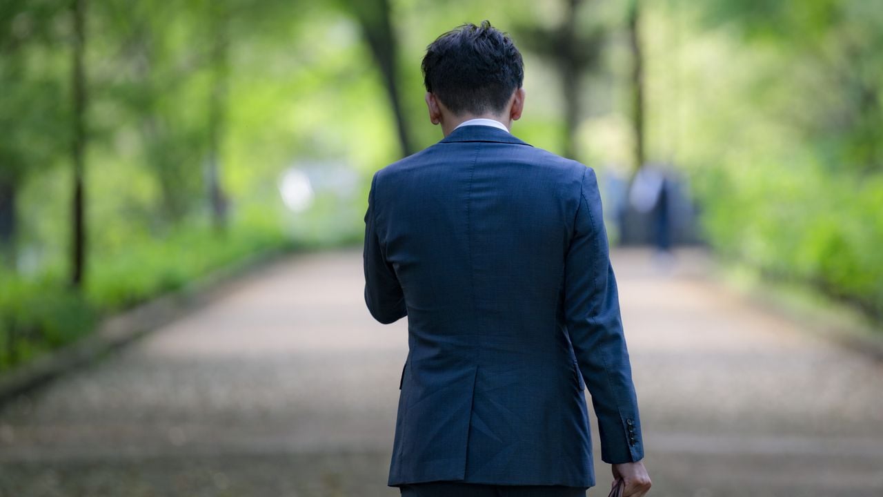 「俺の25年は何だったんだ…」〈年収680万円・47歳会社員〉タイパ重視の26歳若手の発言に絶句…2週間後、ベテランに待ち受けていた「悲惨な役回り」