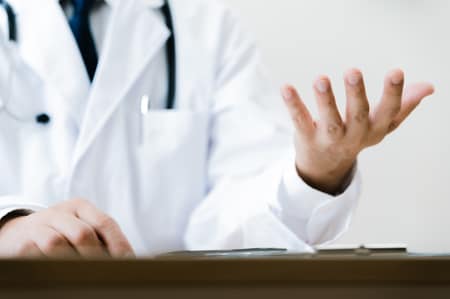 医師の質問に…