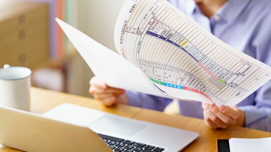 不動産クラウドファンディングで節税は可能か?払い過ぎた税金を取り戻す方法も紹介