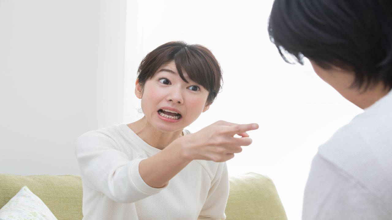 「パートなんだから時間あるだろ？」…食べ終わった皿を洗わず居直る月収40万円・44歳サラリーマン夫に年下妻、大激怒。間髪入れず放った〈痛恨のひと言〉に夫、撃沈