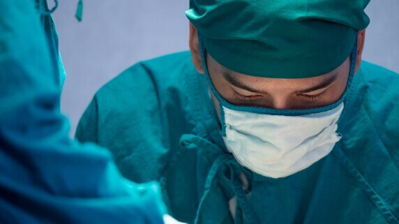 「死んだ胎児を引っ張り出せば、母親は…」江戸時代の回生術