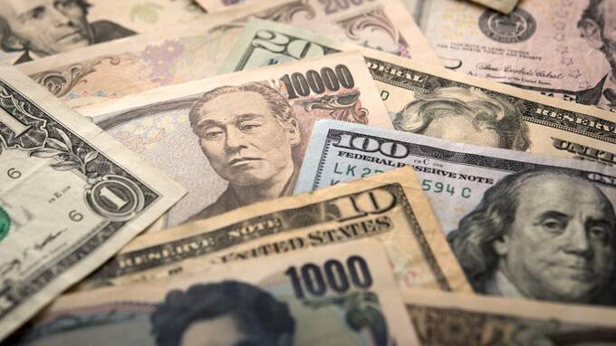 急激な「ドル高円安」の背景は？…米ドル価格〈戦後から現在〉の流れから追ってみた