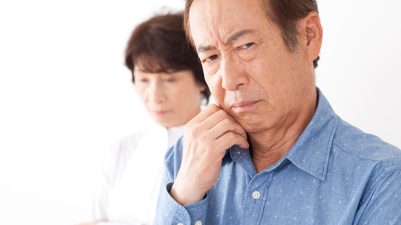 まさか熟年離婚するつもりじゃ…〈年金月25万円〉68歳夫、ほぼフルタイムで働き始めた65歳妻に募る疑念。明かされた「意外な本音」に驚いたワケ
