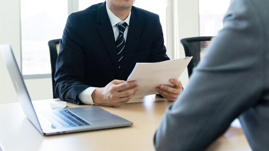 資本金1000万円以下なら「創業3年目までに法人化」がおトク。会社の成長ステージに合わせて考慮すべき“選択肢”【融資アドバイザーが解説】