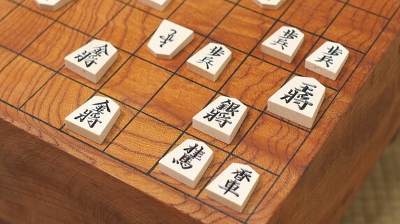 【将棋タイトル】世間が熱中した「名人の最年少獲得記録更新」、藤井聡太七冠までの4人を振り返ると…いずれも景気は「拡張局面」