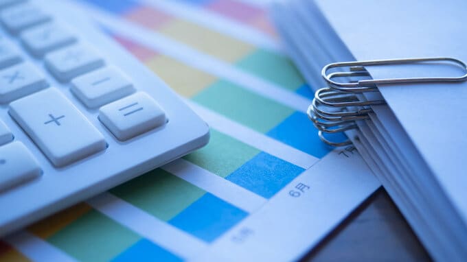 お金の不安がない生活をするために何から始めれば？