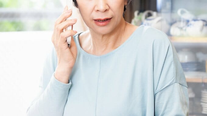 「プレゼントなんて送らなくていい」〈毎月7万円の援助を続けた63歳母〉長男から「もういらない」と言われた理由