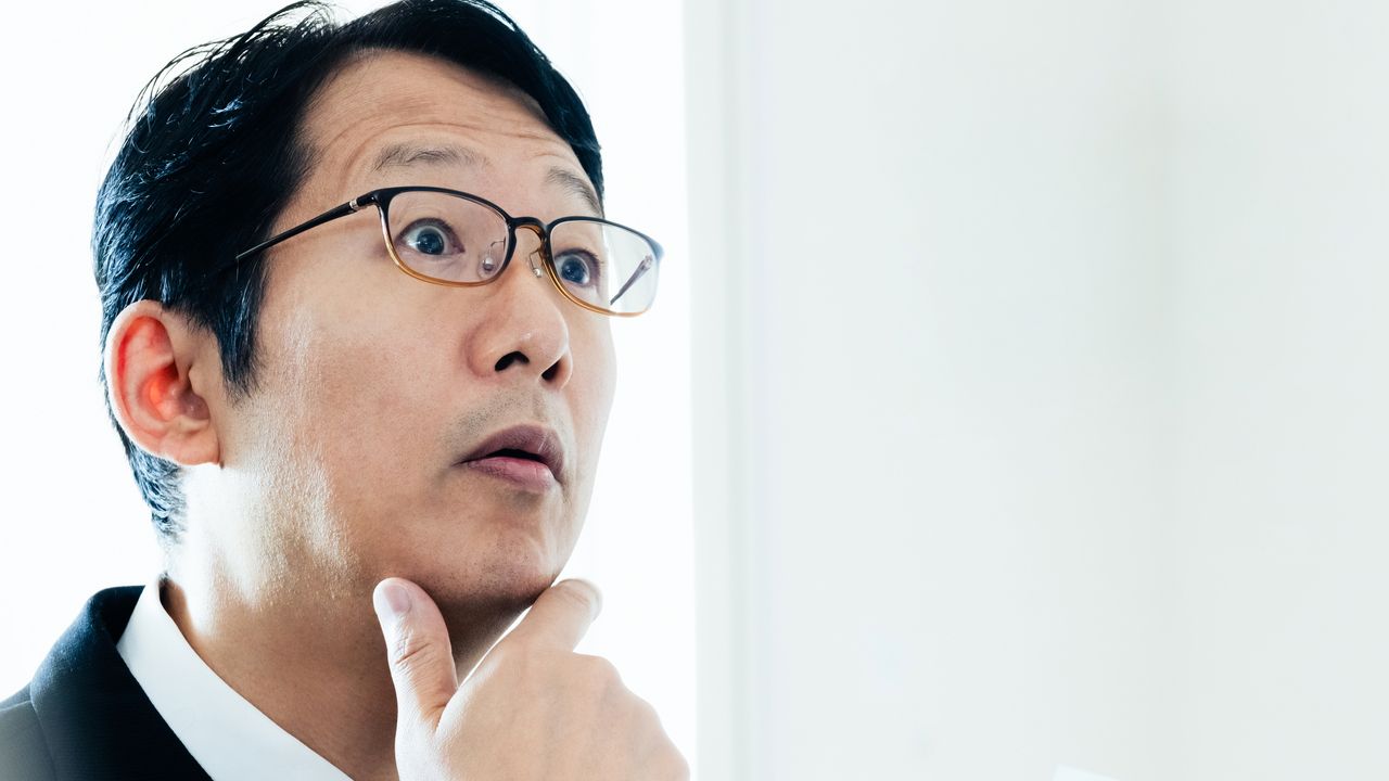 「絶対に“老害”と思われたくない…」再雇用で“優しい相談役”に徹していた62歳・元部長、若手エースが会社を去る際に放った「衝撃の一言」