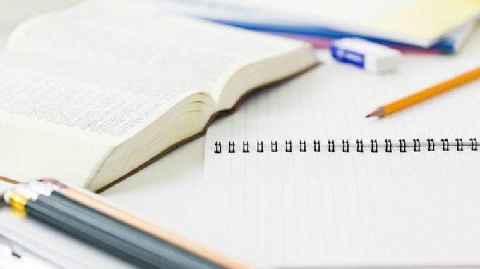 3人揃って医学部へ…公立中学に通う、ある三つ子の夢
