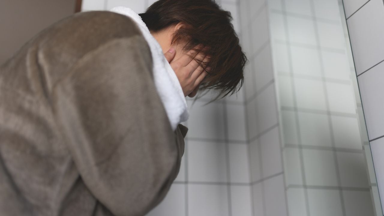 「将来は英語を使った仕事をしたい」地方出身の39歳女性、情報弱者だった高校時代、自衛隊不合格で選んだ専門学校進学。〈奨学金・480万円〉の末路…彼女が〈借金〉と思わなかった理由