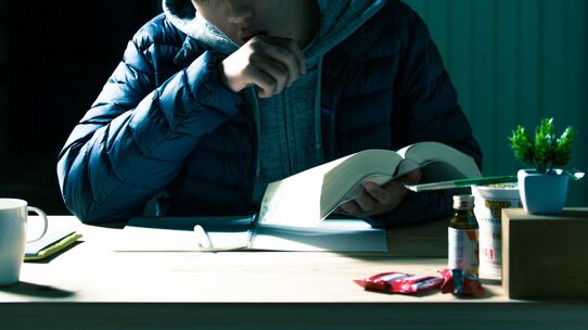 【国公立医学部】元医学生講師「“この勉強法”で合格した受験生はいません」…国語・社会を勉強する時の「落とし穴」