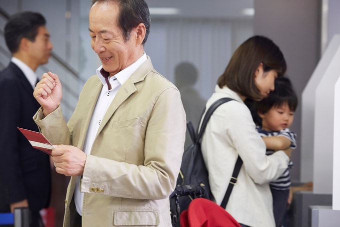 「家族のために使い、自分の老後は後回し」だったが…65歳までに2000万円確保するには、実は〈50代〉から貯めるのが絶好のタイミングなワケ