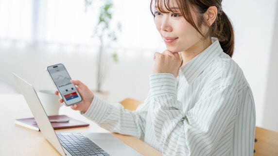 年収500万円の35歳会社員、月1万円をNISA・iDeCoでそれぞれ運用すると…「65歳時点での節税額」の結構な差