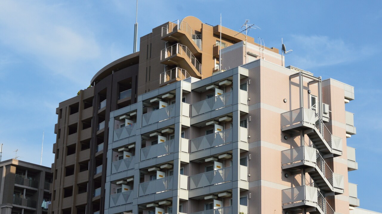 不動産で「わらしべ長者」のように資産を形成する方法とは?
