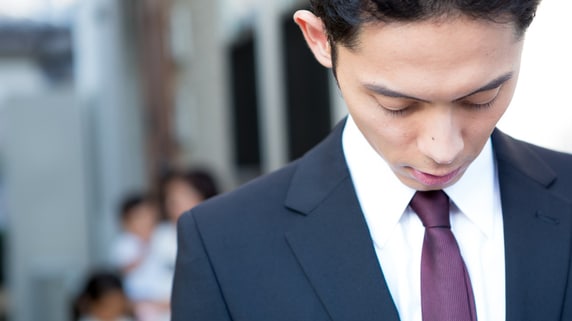 苦しくてたまりません…世帯月収76万円・子持ち共働き40代夫婦、6,000万円のマンションをペアローン購入。遅めの賃貸暮らし脱却も、届いた〈一通のお知らせ〉に「買う前に知りたかったよ」と呻いたワケ【FP解説】