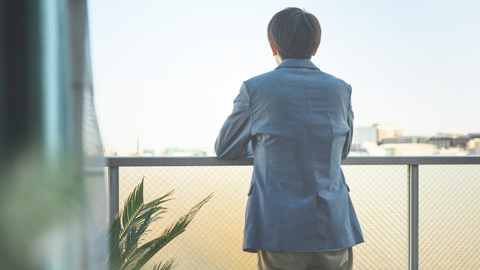 「母さん、ありがとう」認知機能が衰えはじめた父の隣で、母が下した一つの決断…母の死後、息子を救った〈1枚の契約書〉