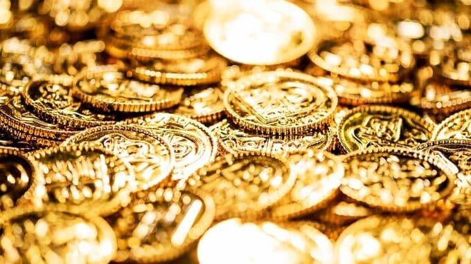 天才ニュートンも挑んだ「錬金術」研究の現在地…「人工ゴールド」を生み出すことは可能なのか？