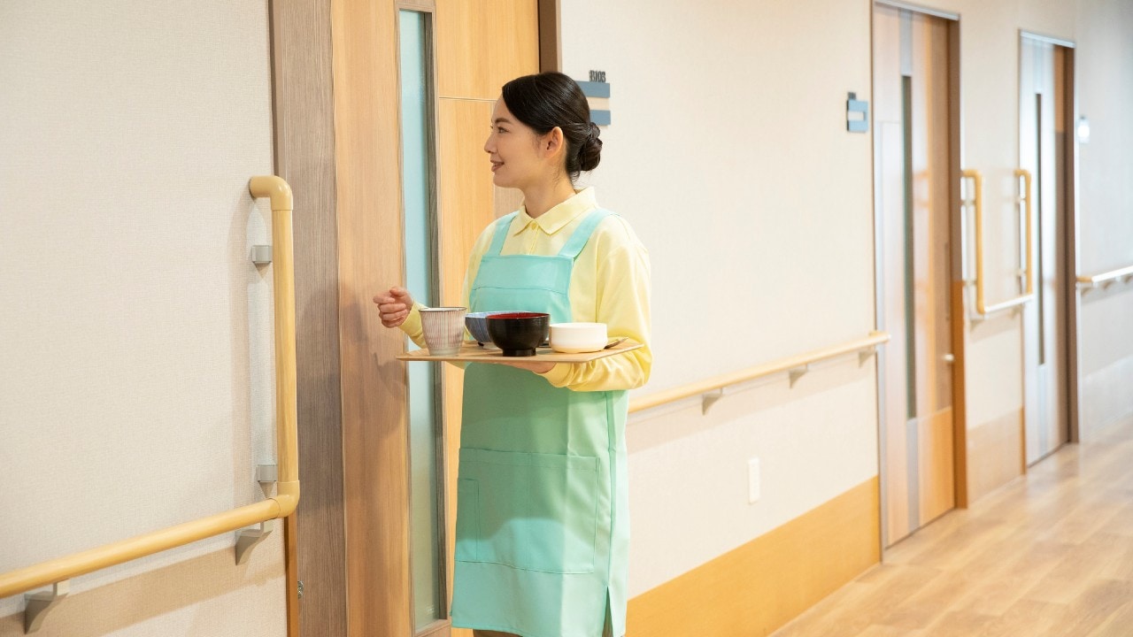 老人ホームで一番の不満…「食事が不味い」はなぜ起きるのか