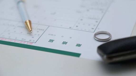 暴言なんて記憶にないが？…66歳元エリートサラリーマン、65歳専業主婦妻に突き付けられた〈離婚届〉と〈離婚理由〉に顔面蒼白