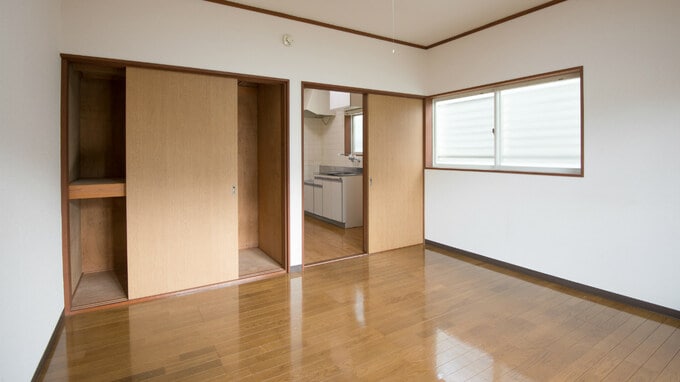 家賃滞納者「玄関ドアがないんですけど…」業者、驚きの裏工作