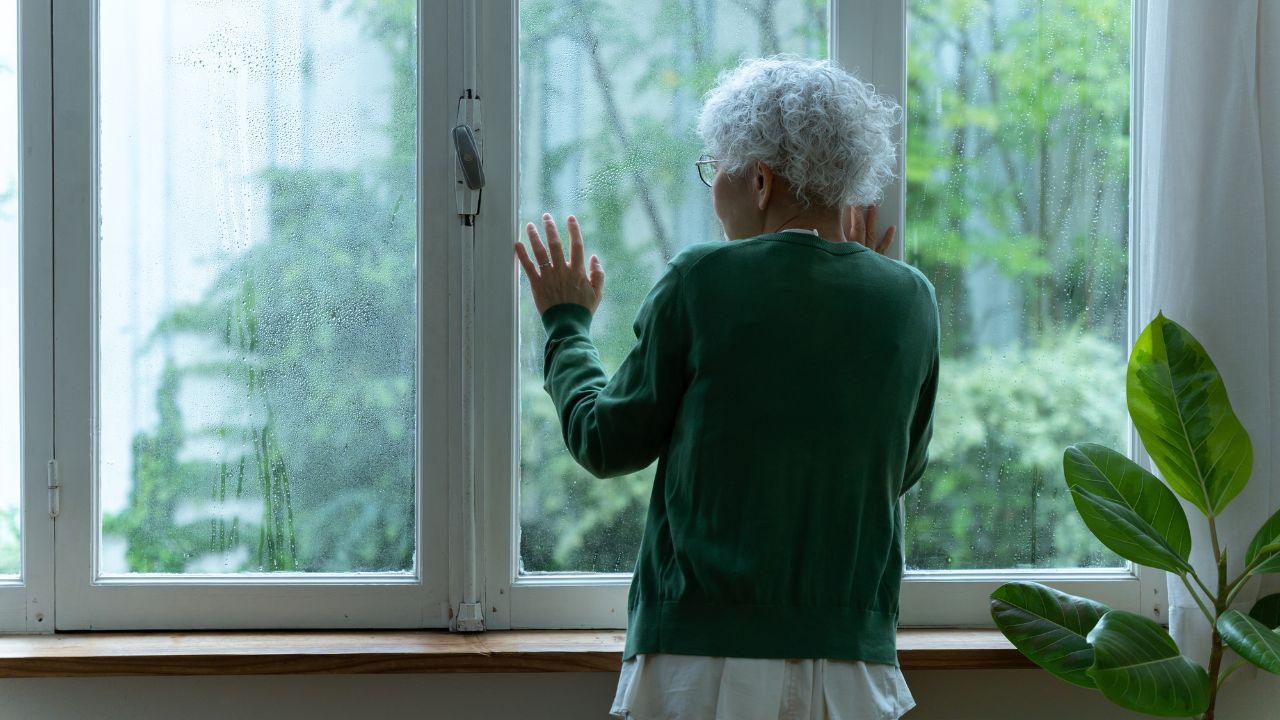 「もう家に帰りたい」と号泣…年金月18万円・78歳義母「あんたの世話にはならないよ」と52歳嫁に強気の捨て台詞も、老人ホーム入居からわずか3ヵ月で泣きついた〈とんでも理由〉