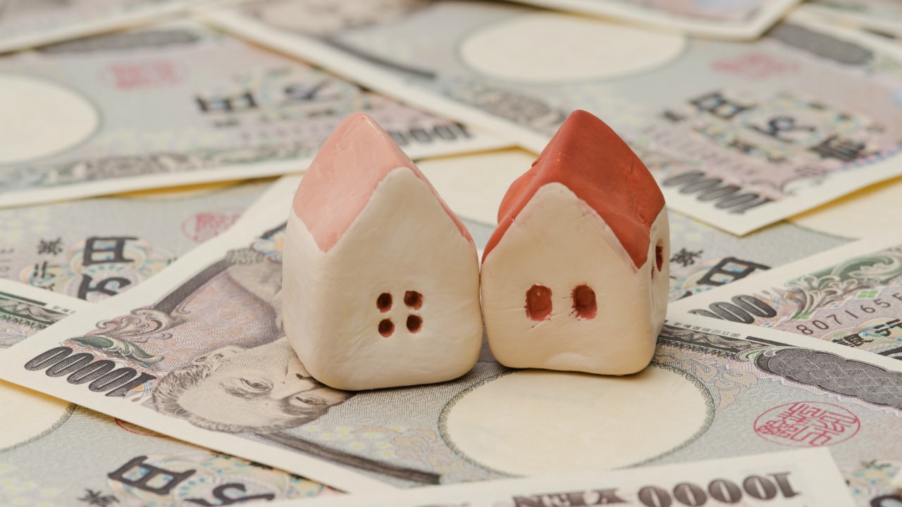 住宅ローンで選ぶべきは固定金利? それとも変動金利?
