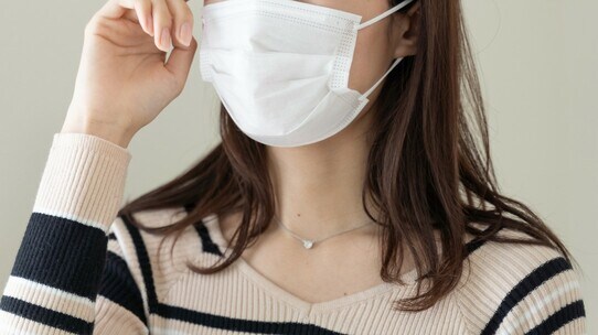 コロナウイルスは目からも感染?コンタクトレンズのトラブル