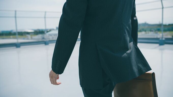 FIREから卒業します…資産1.5億円で早期退職「昼間から優雅にお散歩」満喫の45歳2児の父が、1年足らずで気づいた「会社員の意外な価値」