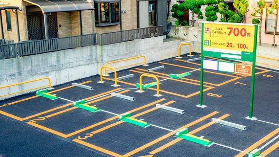 実は不安なんです。財産1億5,000万円、不動産は4カ所所有の「定年間近サラリーマン」だが…〈月額収入30万円〉の駐車場を手放すことを決めたワケ【相続の専門家が解説】