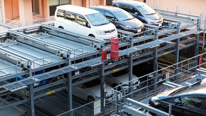 都内マンション、住人が頭を抱える「機械式駐車場」の闇