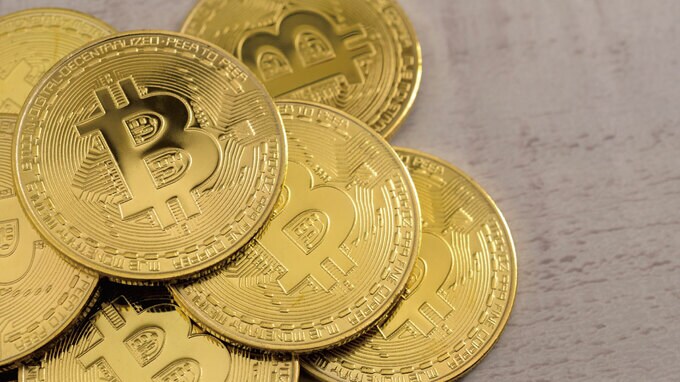 仮想通貨マイニング事業における「2つの投資戦略」